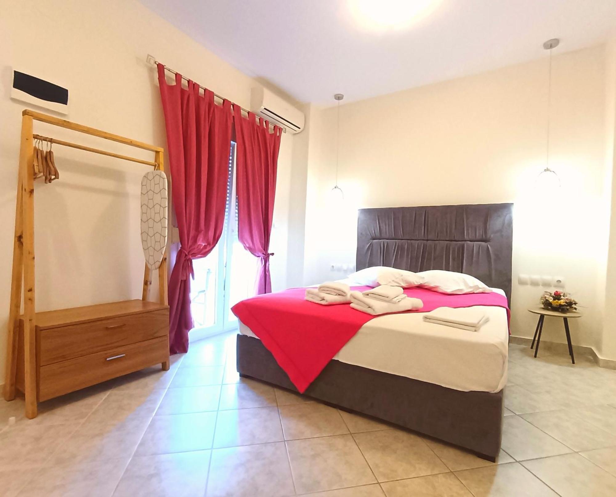 Giorgos Apartments. Σκάλα Φούρκας Εξωτερικό φωτογραφία