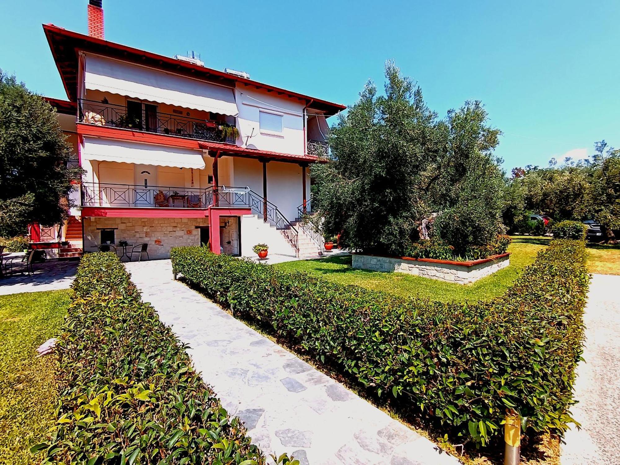 Giorgos Apartments. Σκάλα Φούρκας Εξωτερικό φωτογραφία